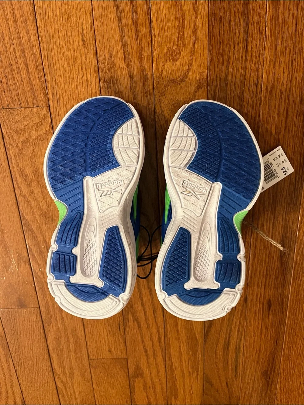 (NWT) Reebok Boys Chaos running sneakers /Little Boy Sz 12